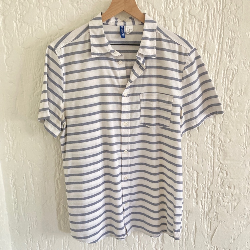 H&M Short Sleeve Button Down Shirt Size Medium